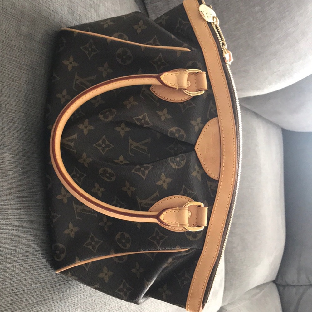 Authentic Louis Vuitton Tivoli PM